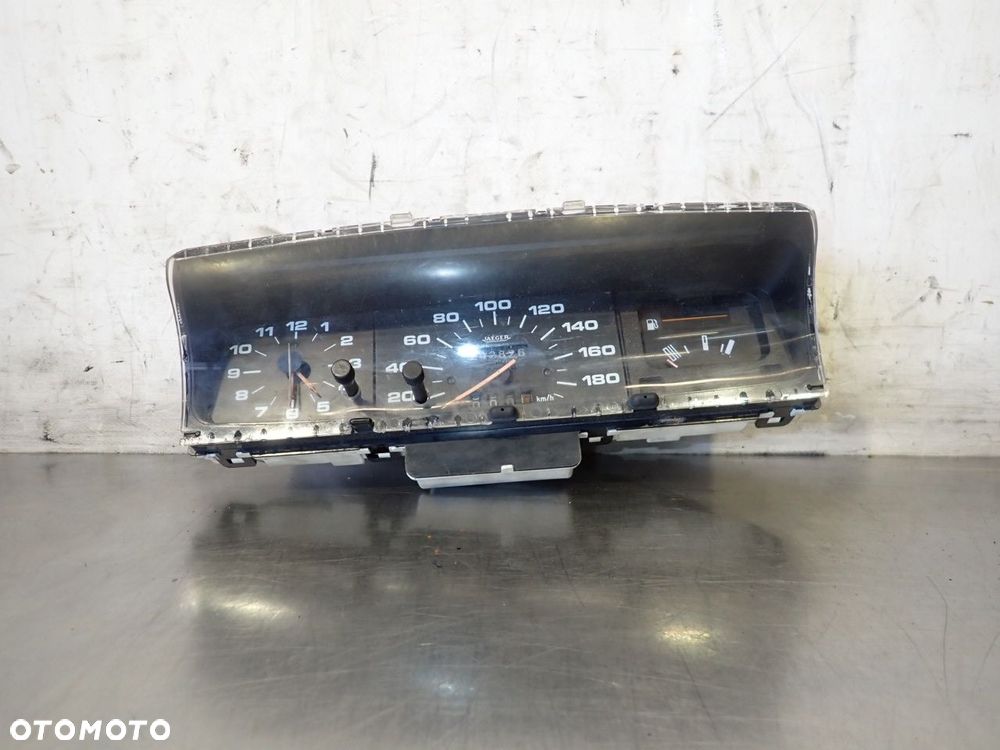 LICZNIK PEUGEOT 205 1.8 - 1