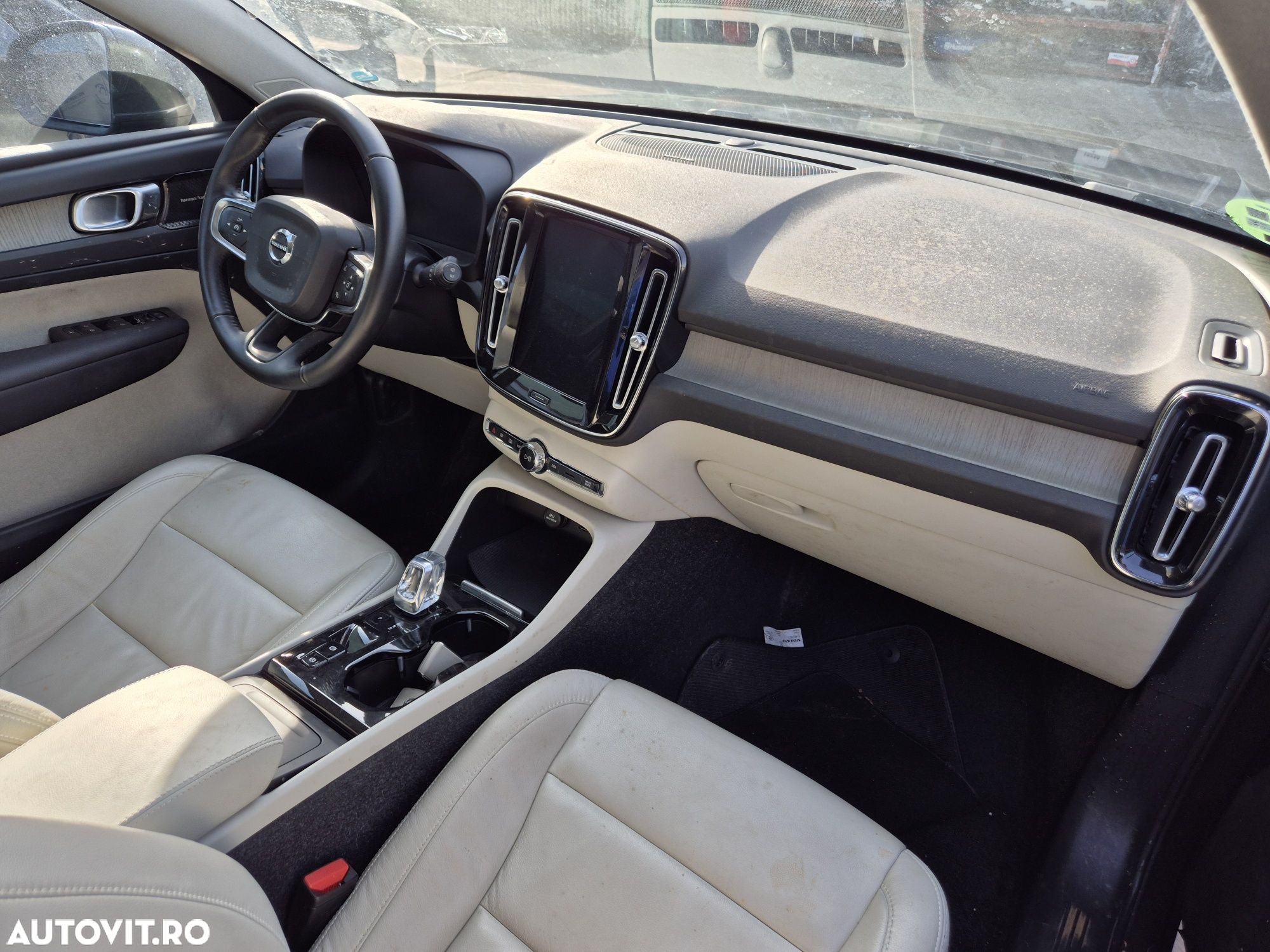 Dezmembram Volvo XC40 2018 2.0 Benzina Turbo T4 190cp - 6