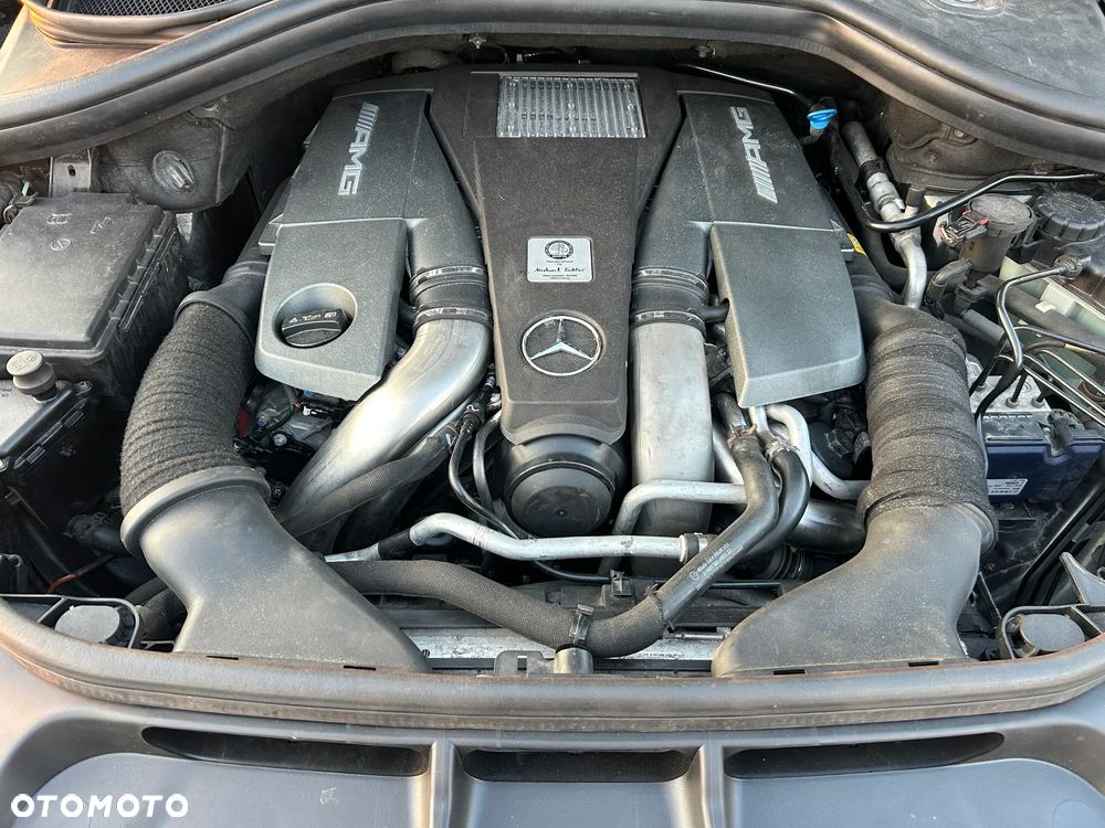 Mercedes-Benz ML 63 AMG 4Matic AMG SPEEDSHIFT 7G-TRONIC - 20