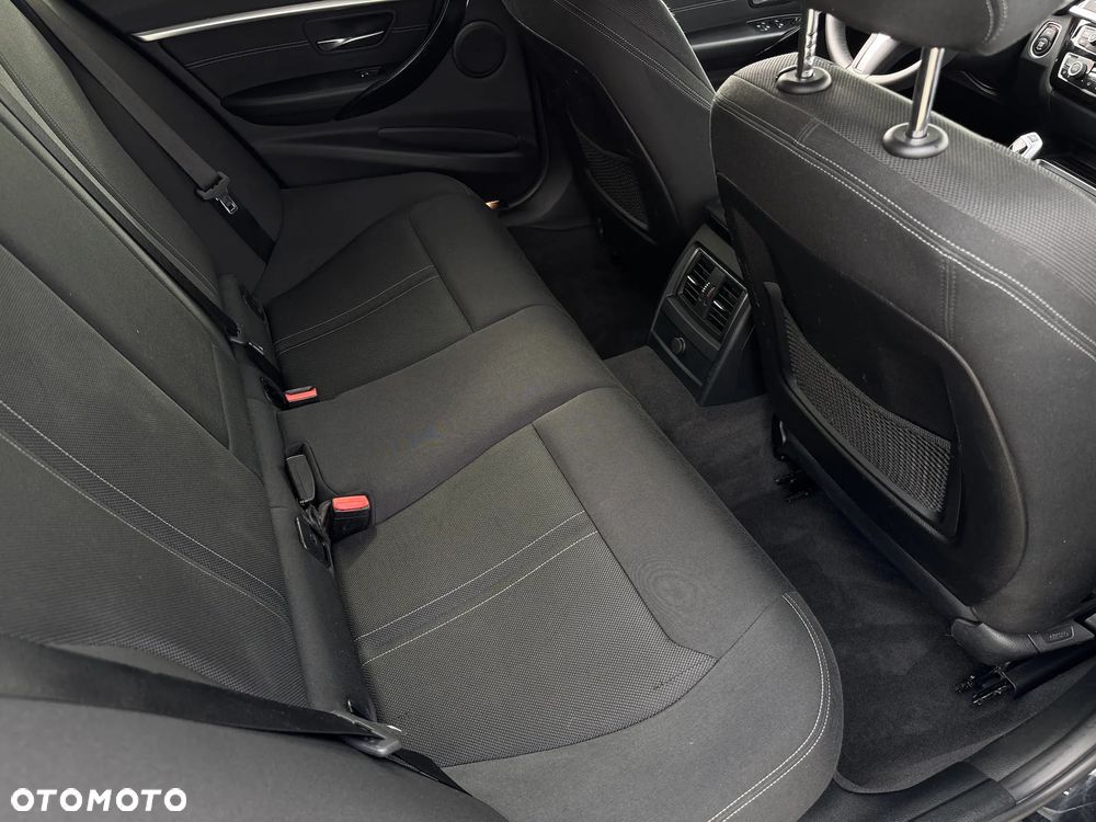 BMW Seria 3 - 10