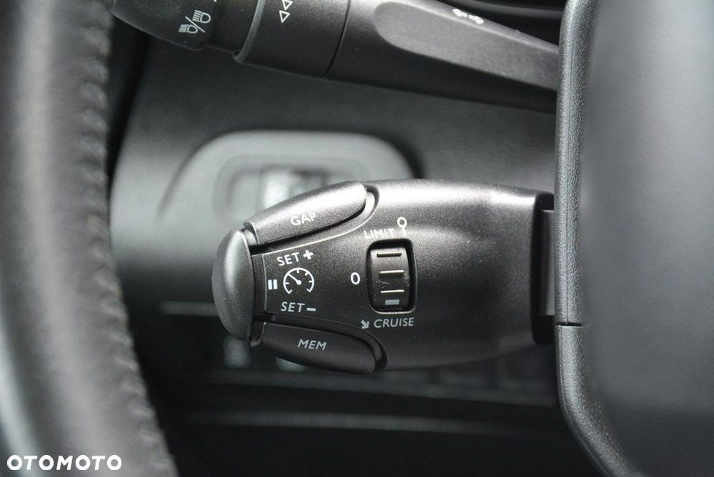 Citroën Berlingo M BlueHDi 130 SHINE - 32