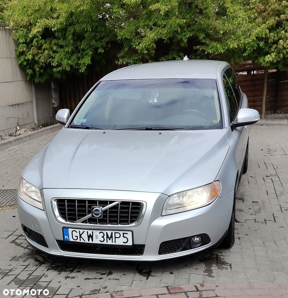 Volvo V70 2.0D Kinetic - 1