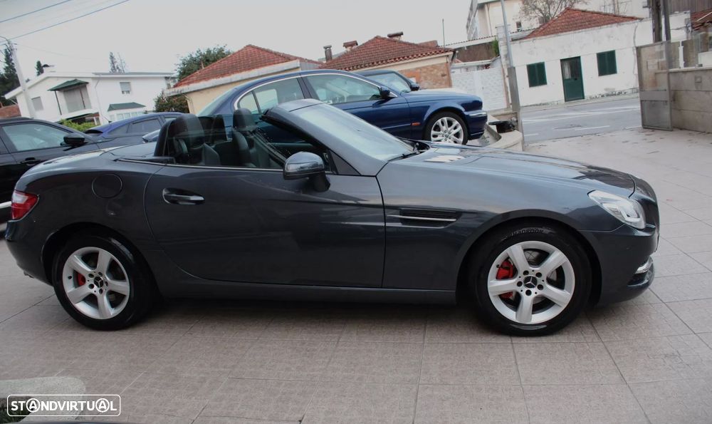Mercedes-Benz SLK 200 (BlueEFFICIENCY) 7G-TRONIC - 4