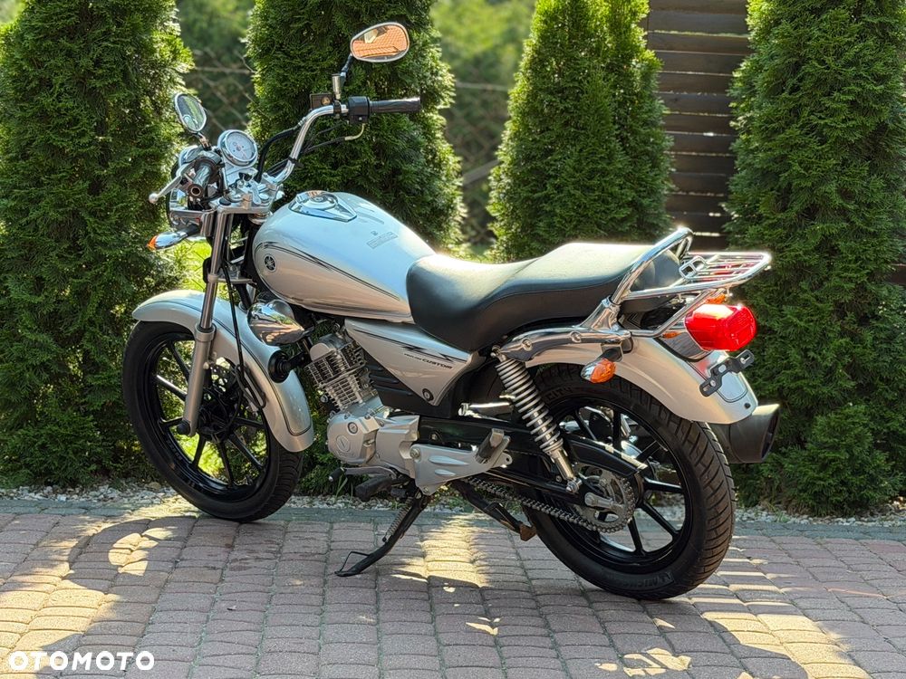 Yamaha YBR - 8