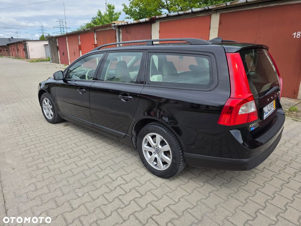 Volvo V70 2.0D Momentum - 9