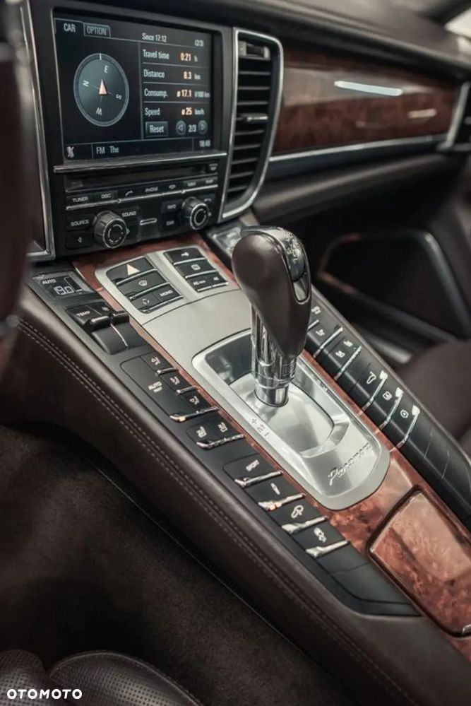 Porsche Panamera Turbo S PDK - 6