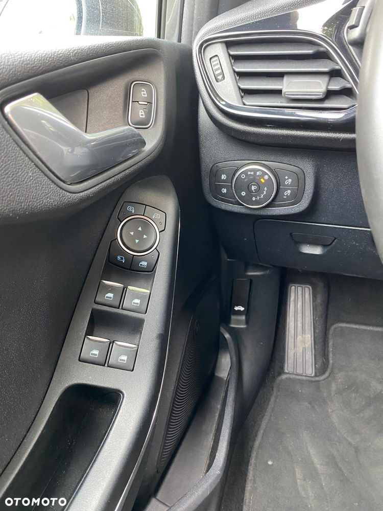 Ford Fiesta 1.0 EcoBoost Hybrid S&S TITANIUM VIGNALE - 12
