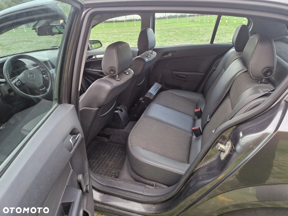 Opel Astra 1.8 Cosmo - 11