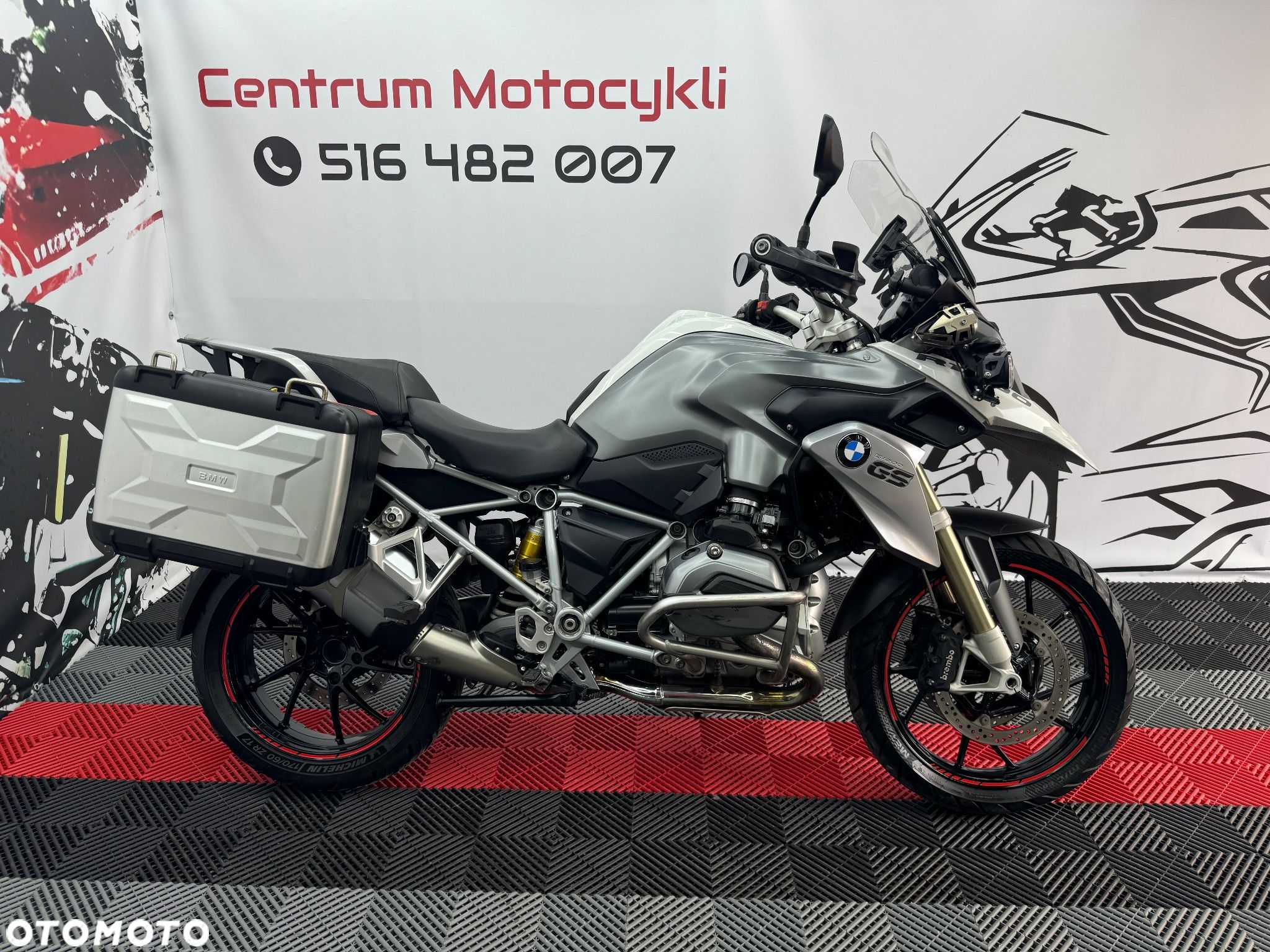 BMW R - 1