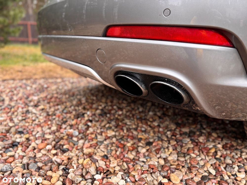 Maserati Levante Q4 Executive - 14