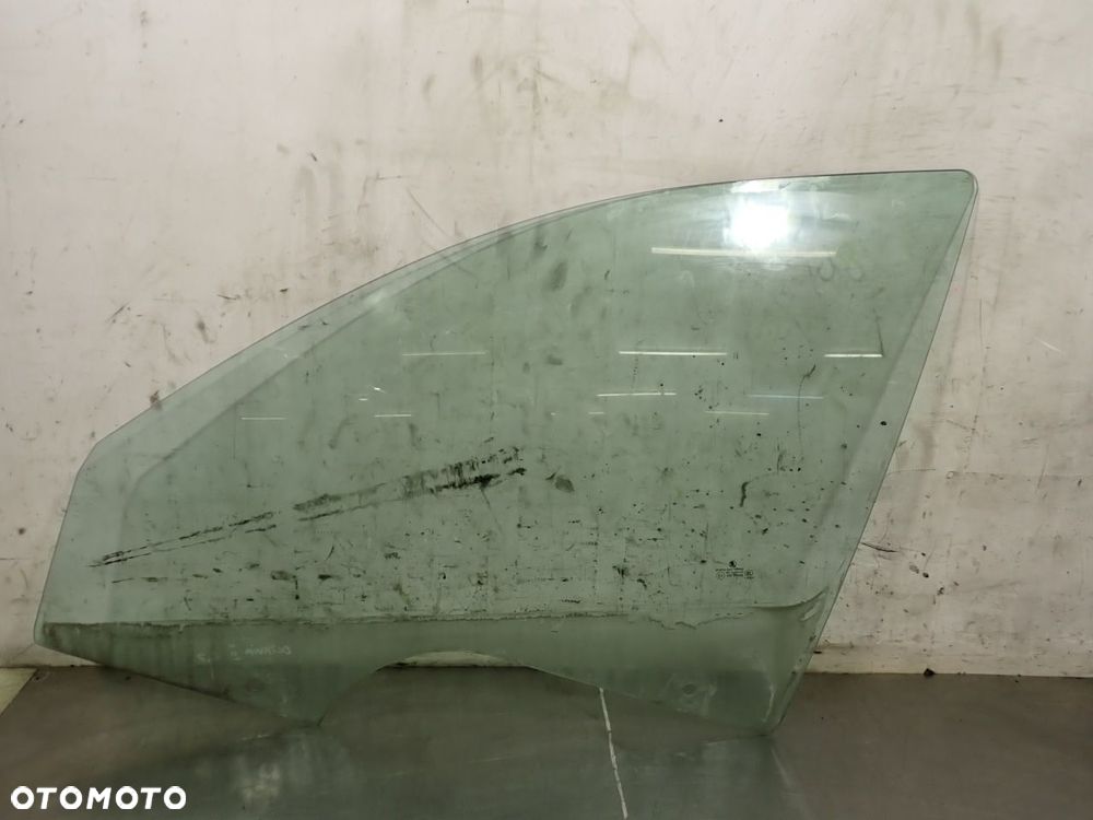SZYBA BOCZNA LEWA PRZEDNIA DRZWI SKODA OCTAVIA II 1.6TDI LIFT - 1