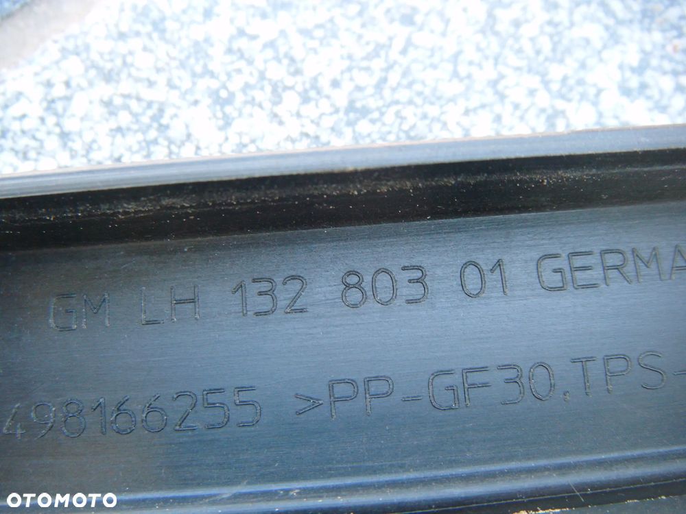 opel astra J  13r  listwy szyby przód komplet 13280302  13280303 - 3