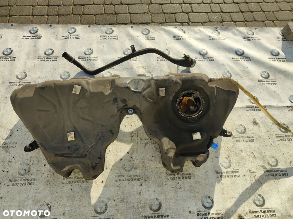 BMW F10 F11 2.0d 3.0d Zbiornik paliwa Bak - 1