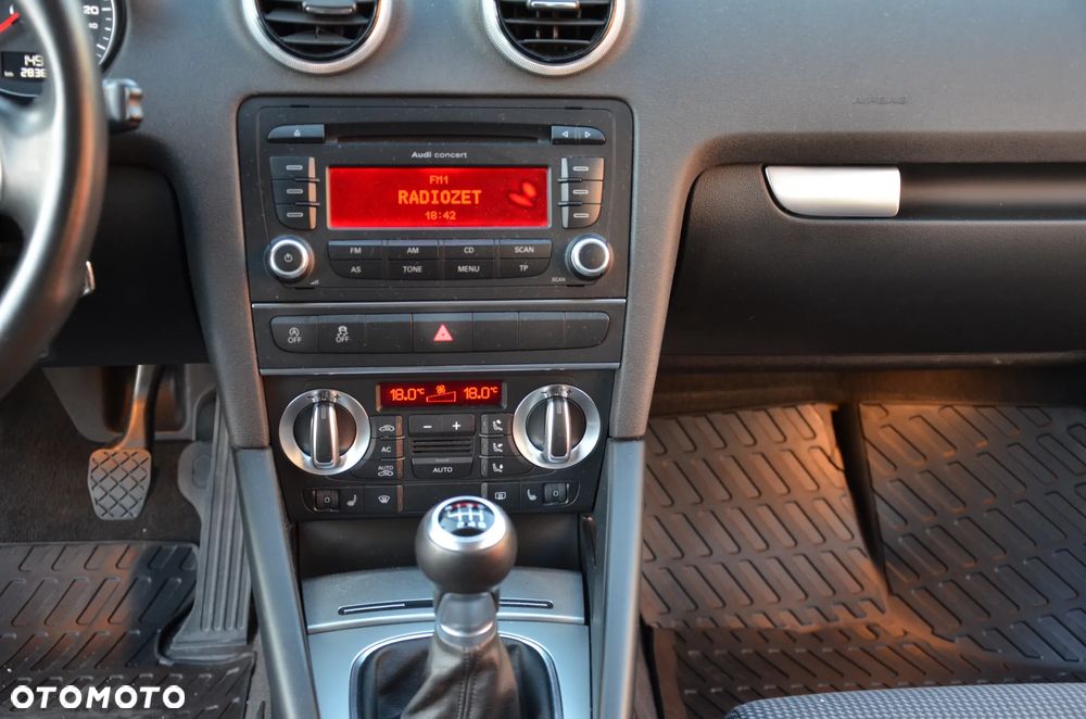 Audi A3 Sportback 2.0 TDI DPF Ambition - 32