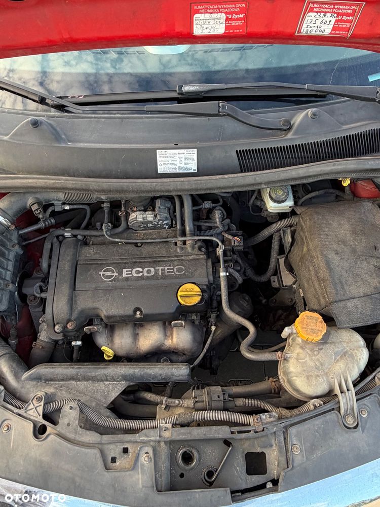 Opel Corsa 1.4 16V Sport - 11