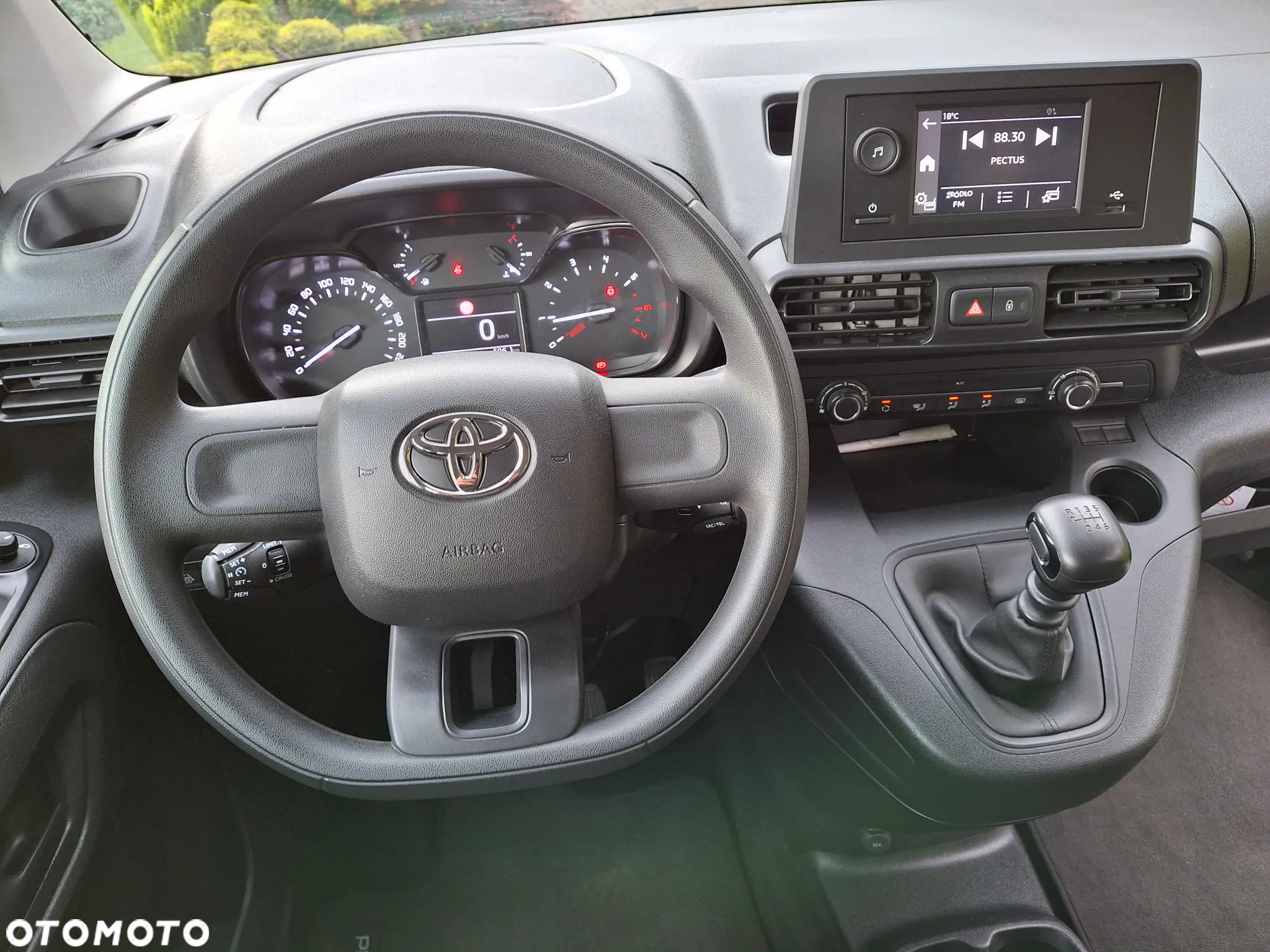 Toyota Proace City Verso 1.5 D-4D Business - 12