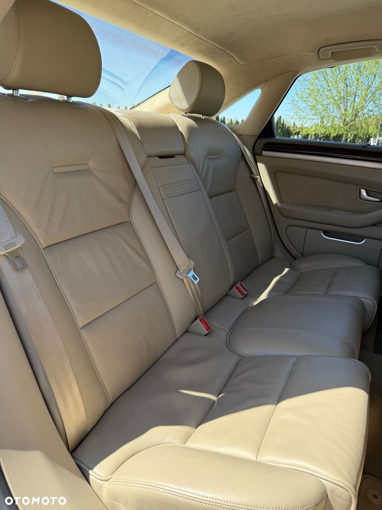 Audi A8 - 5