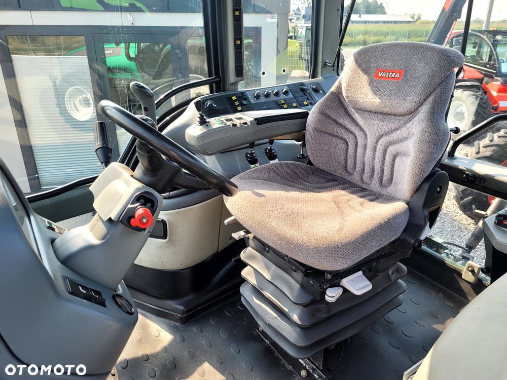 Valtra T 120 HI-TECH - 11