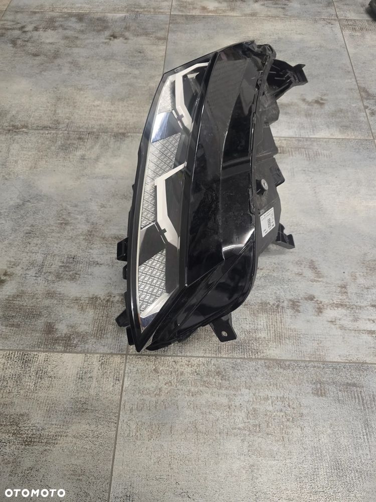 Renault austral lift rafale lampa full led prawa idealna 260107707r - 3