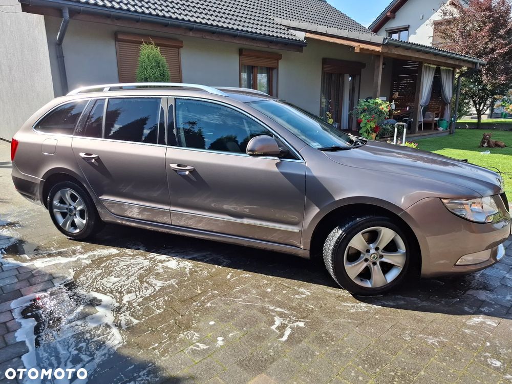 Skoda Superb 2.0 TDI Ambition - 8