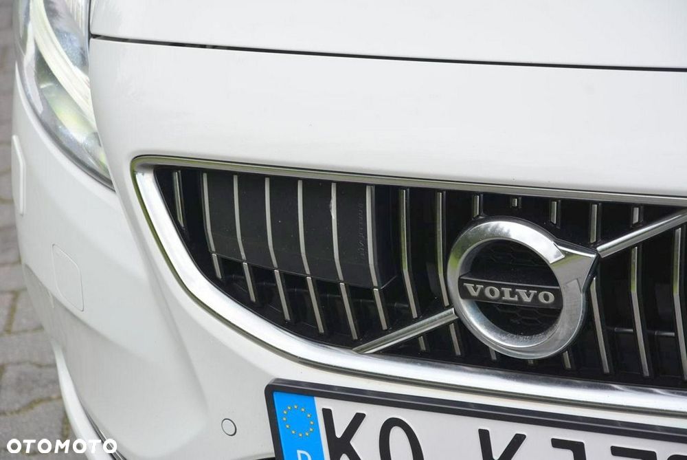 Volvo V40 T3 Geartronic Summum - 13