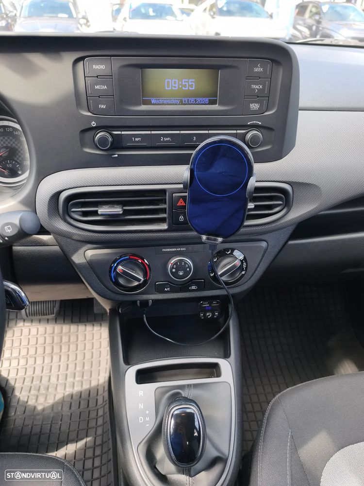 Hyundai i10 1.0 Comfort AMT - 10