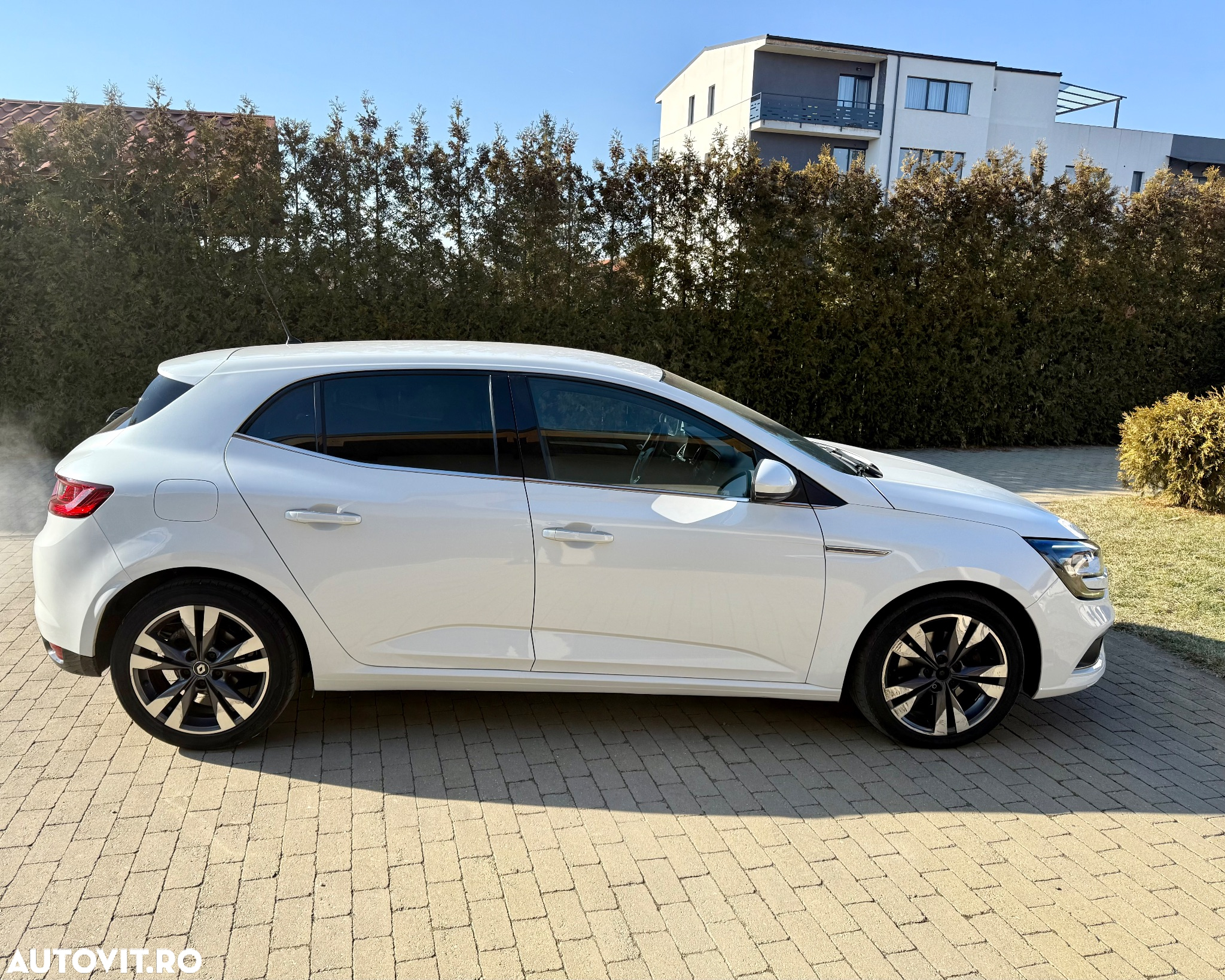 Renault Megane BLUE dCi EDC Intens - 28
