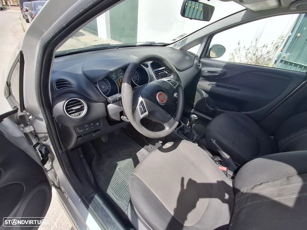 Fiat Grande Punto - 8