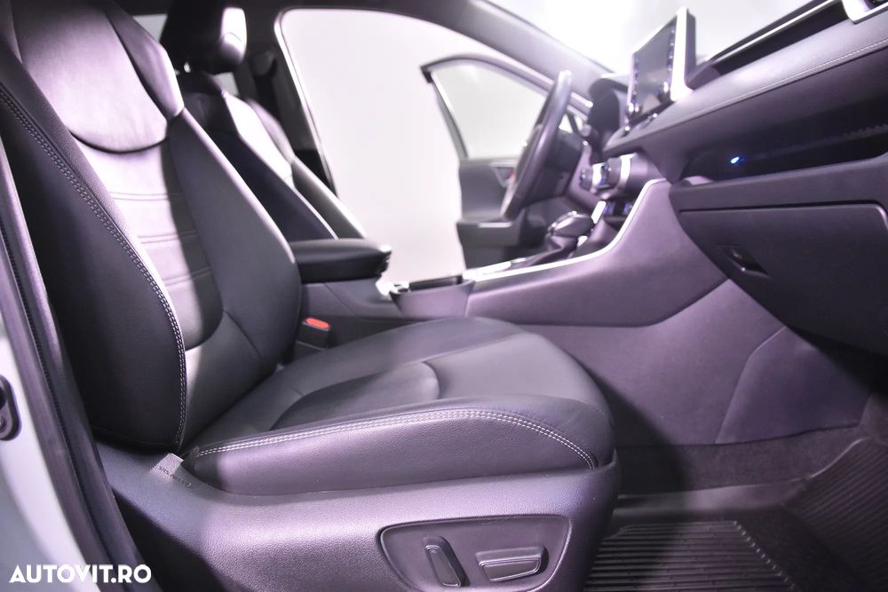 Toyota RAV4 - 11