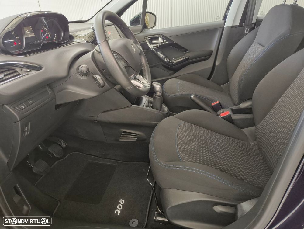 Peugeot 208 1.2 PureTech Signature - 14