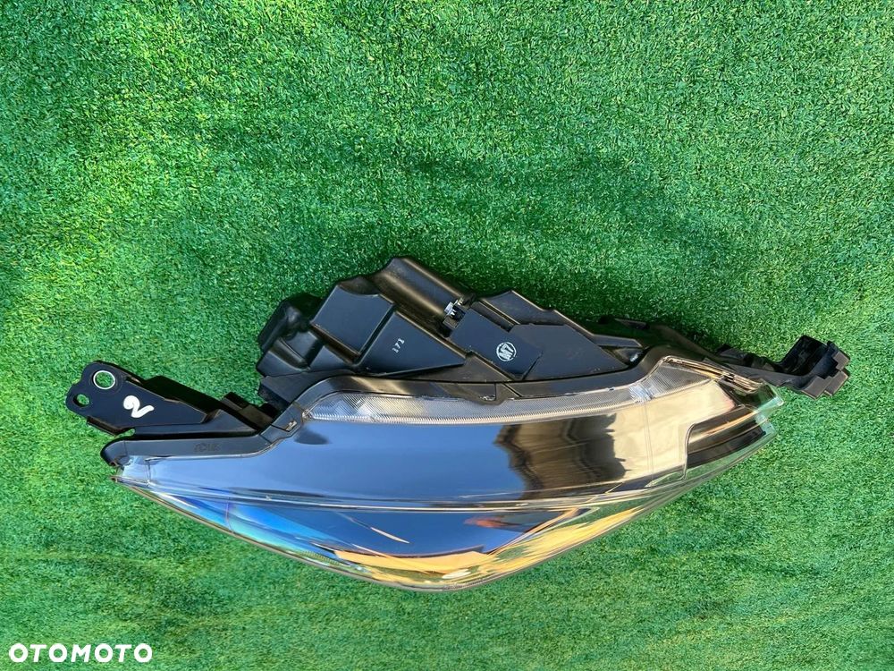 MAZDA 2 2020 2024 Lampa prawa prawy reflektor FULL LED M7 D43N51030 - 7