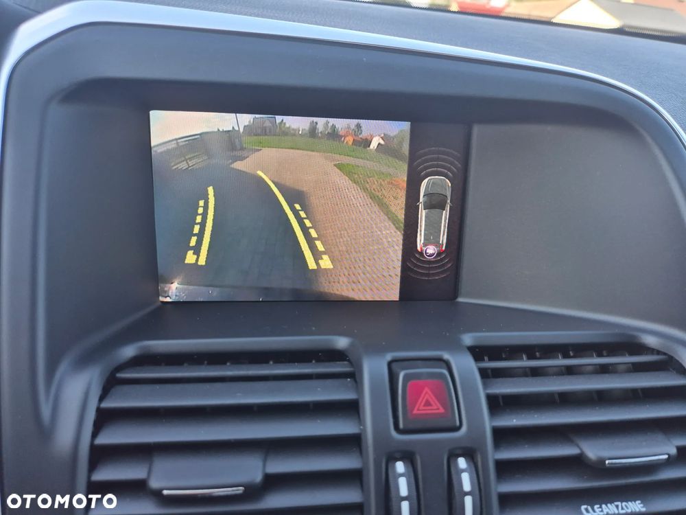 Volvo XC 60 D4 Geartronic Summum - 8