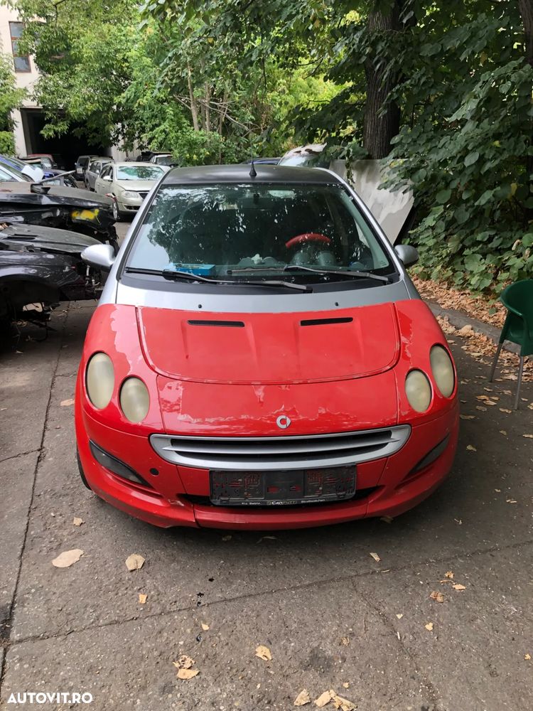 Dezmembrez Smart ForFour 2006 rosu cu gri motorizare 1,5 DCI cutie viteze manuala - 2