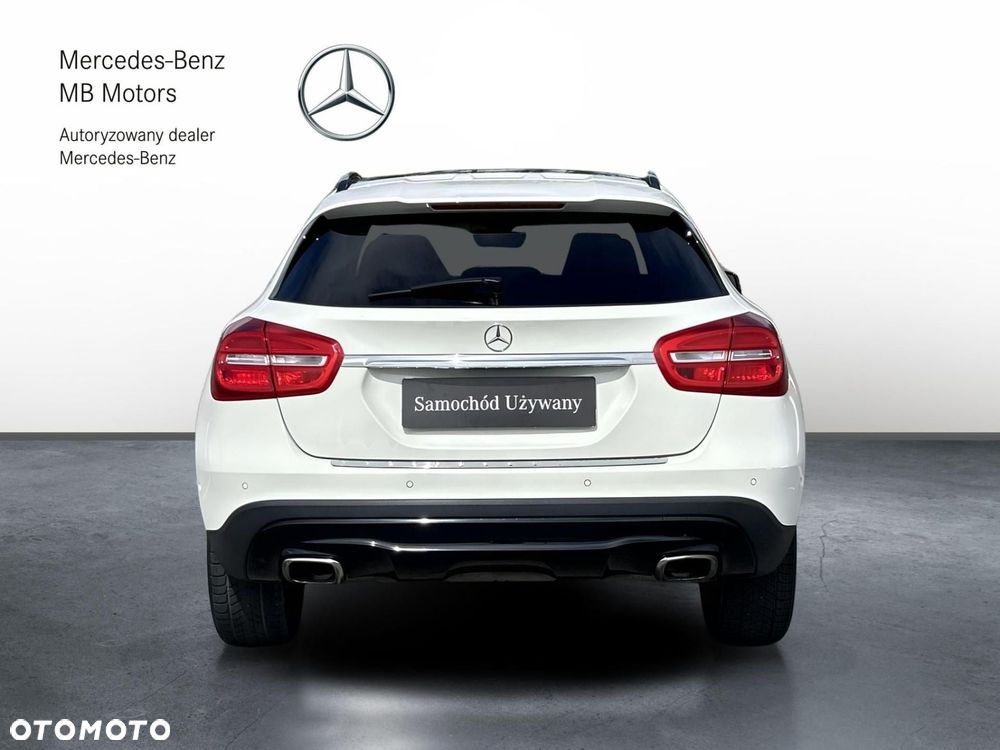 Mercedes-Benz GLA - 5
