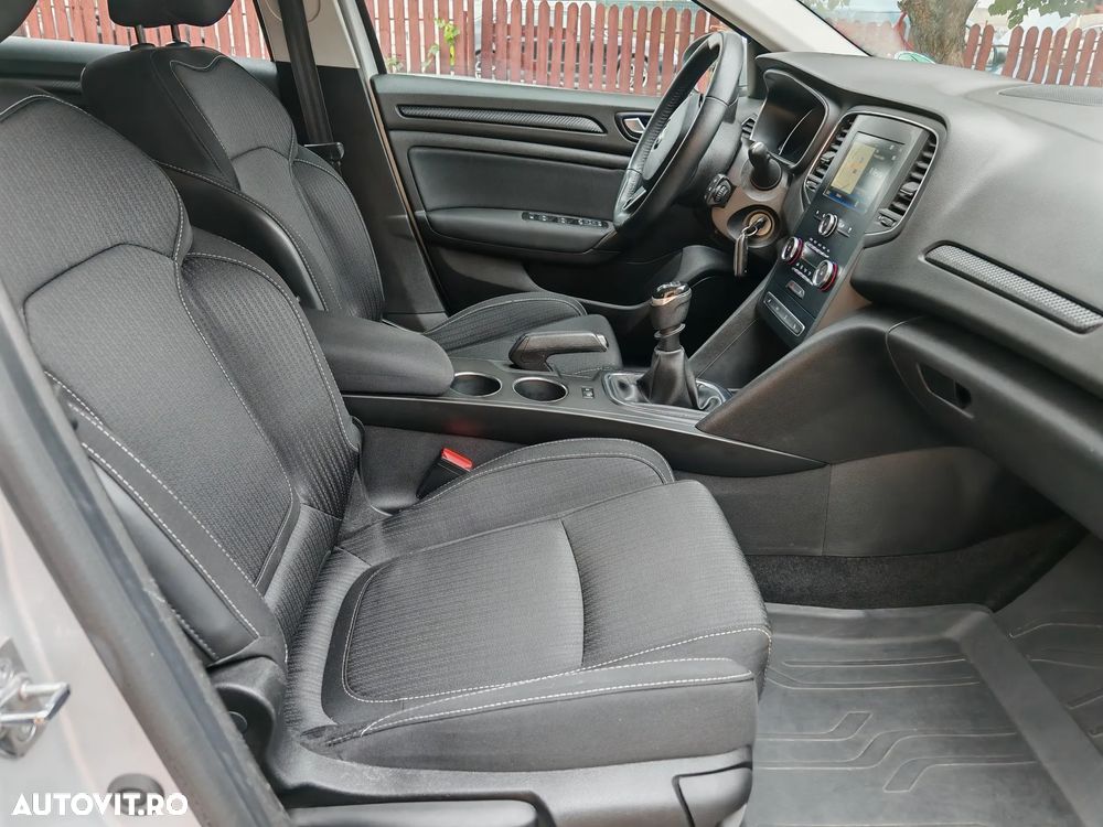 Renault Megane BLUE dCi 115 BUSINESS EDITION - 8