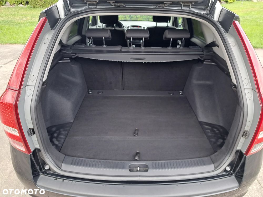 Kia Ceed 1.6 L - 24