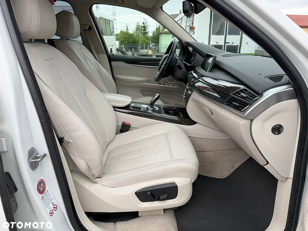 BMW X5 xDrive30d Sport-Aut - 7