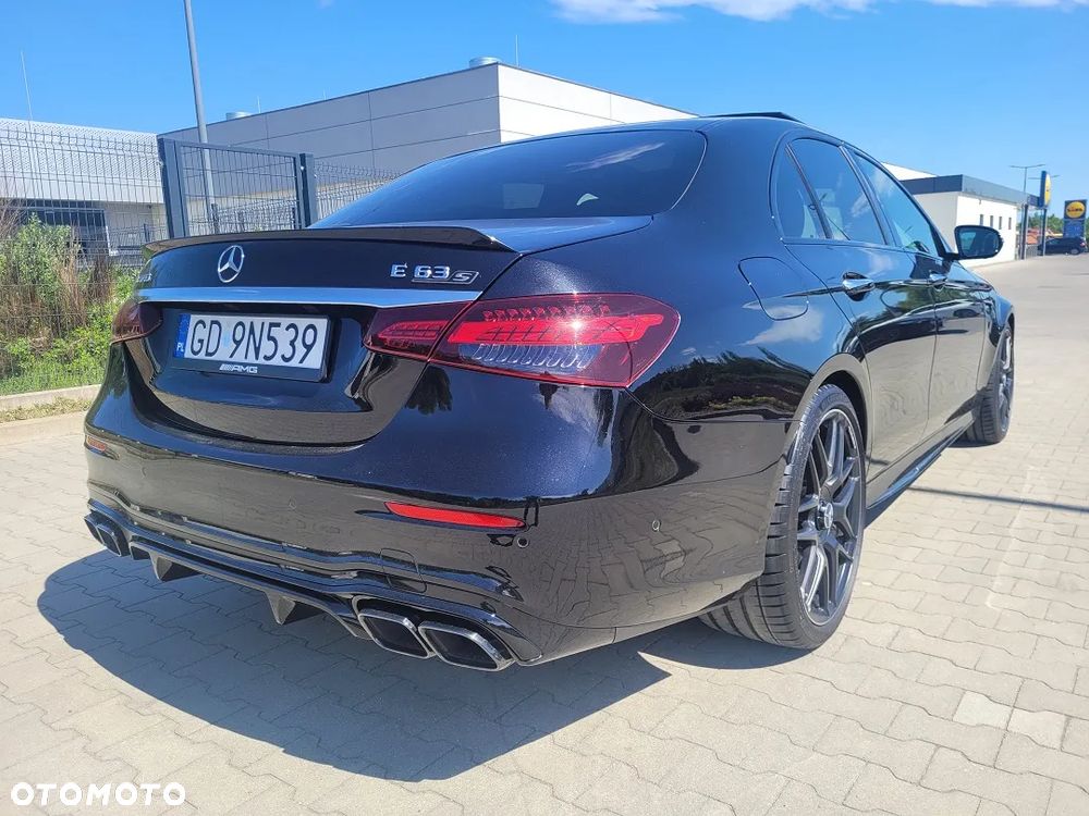 Mercedes-Benz Klasa E AMG 63 S 4Matic+ AMG Speedshift MCT-9G - 14