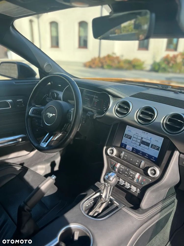 Ford Mustang 5.0 V8 GT - 24