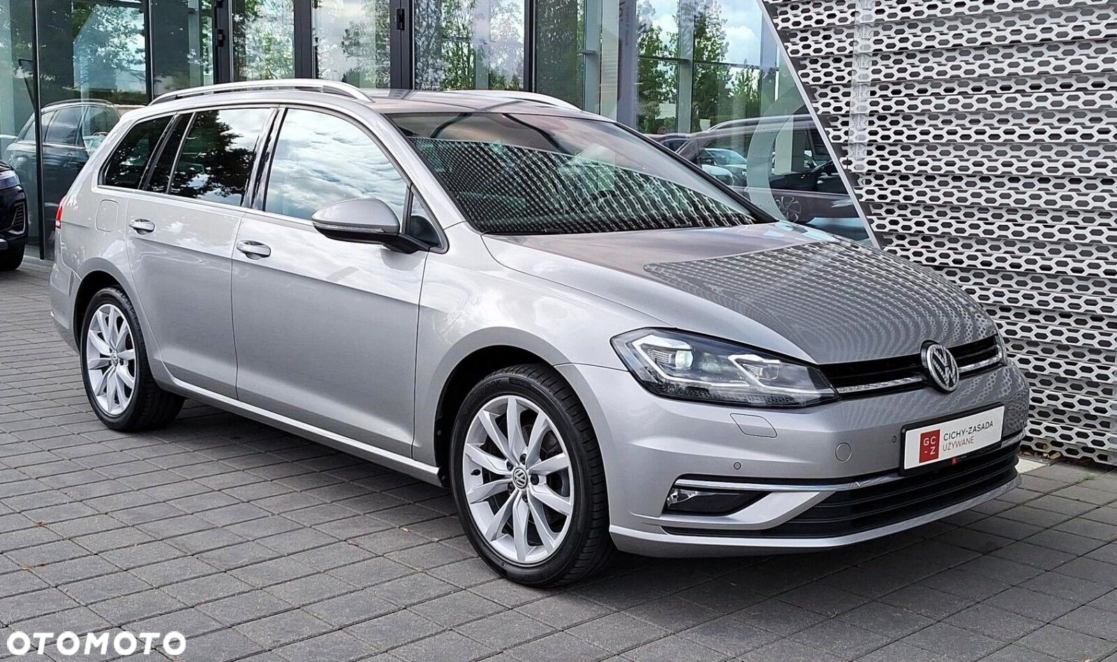 Volkswagen Golf - 30
