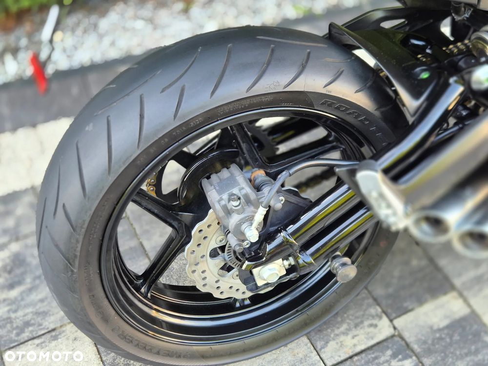 Kawasaki ER - 13