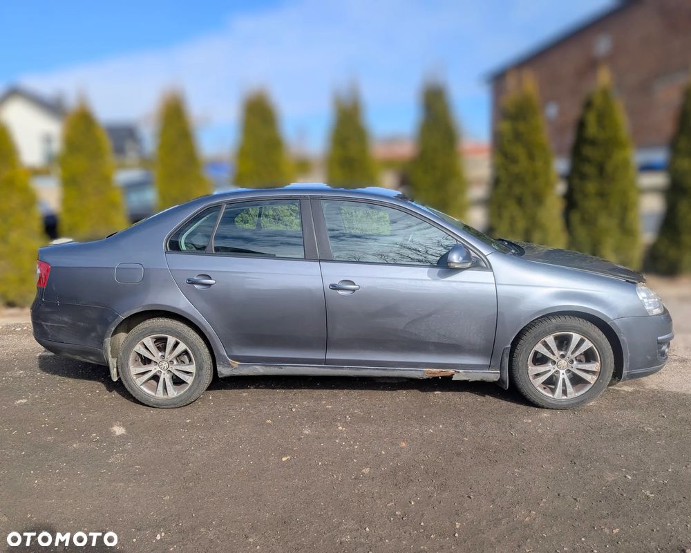VW Jetta 2007 LD7X 1.9 77kw BXE na części - 4