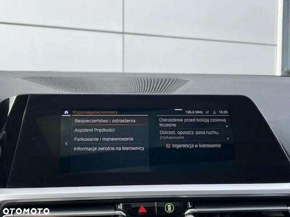 BMW Seria 3 318d Sport Line - 36