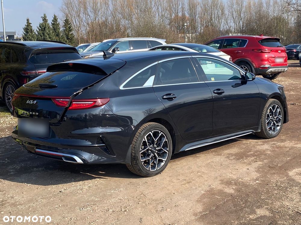 Kia ProCeed - 13