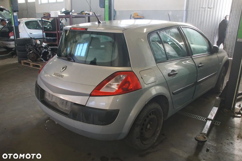 Auto na części - Renault Megane II 1.4 16V 98 KM K4J730 JH3105 TEA19 2003R Silnik Skrzynia Drzwi Maska Klapa Błotnik Zderzak Klapa Klamka Lusterko Klamka Szyba Deska Kokpit Sterownik Moduł Czujnik Licznik Panel Kierownica - 2