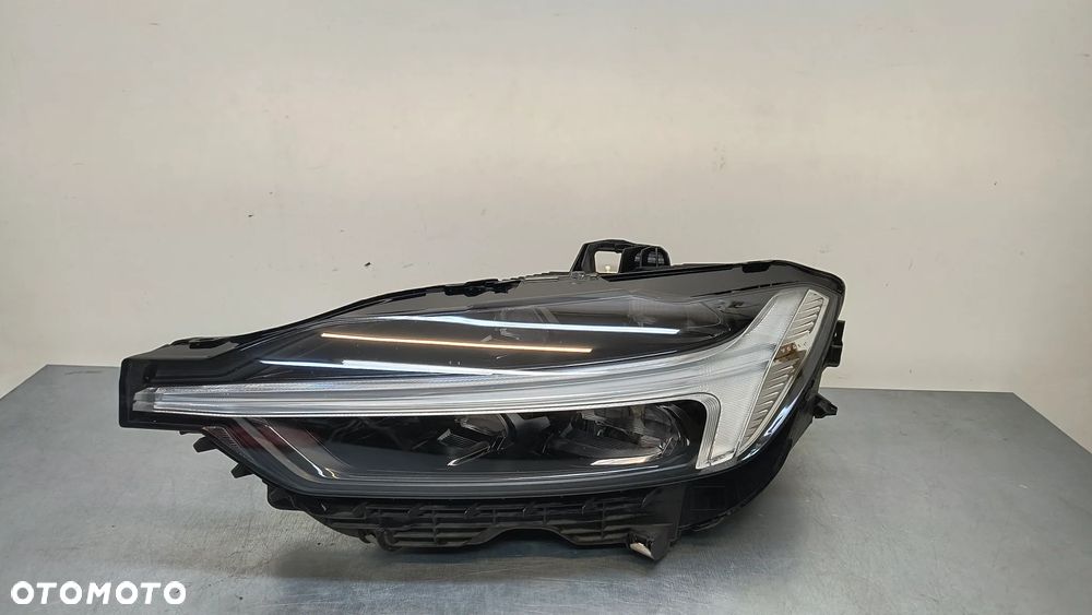 Lampa Lewa przednia Volvo XC60 II Lift - 1