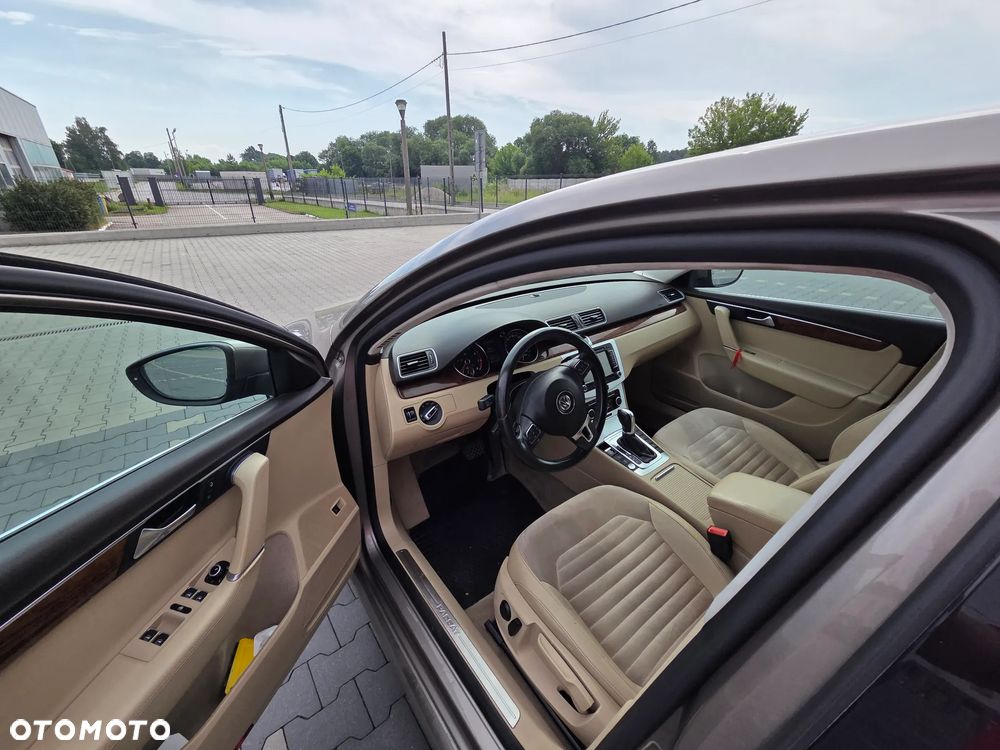 Volkswagen Passat 1.8 TSI Comfortline DSG - 14