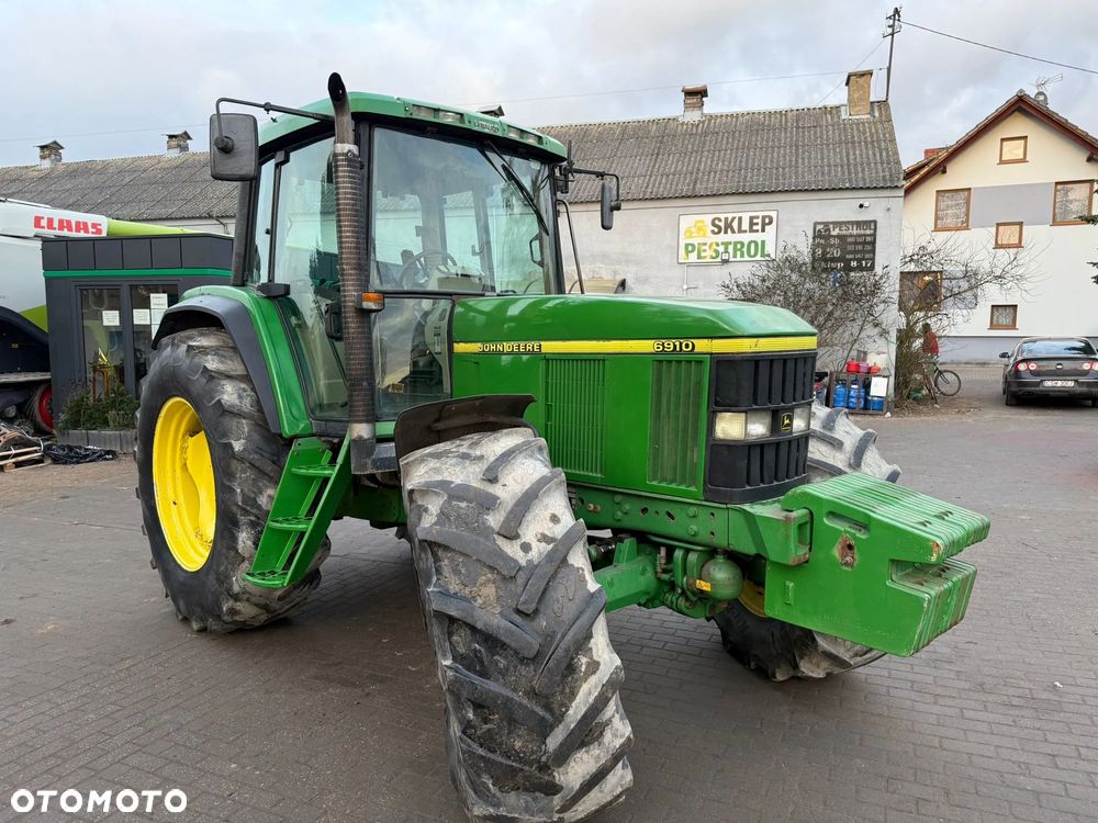 John Deere 6910 - 7