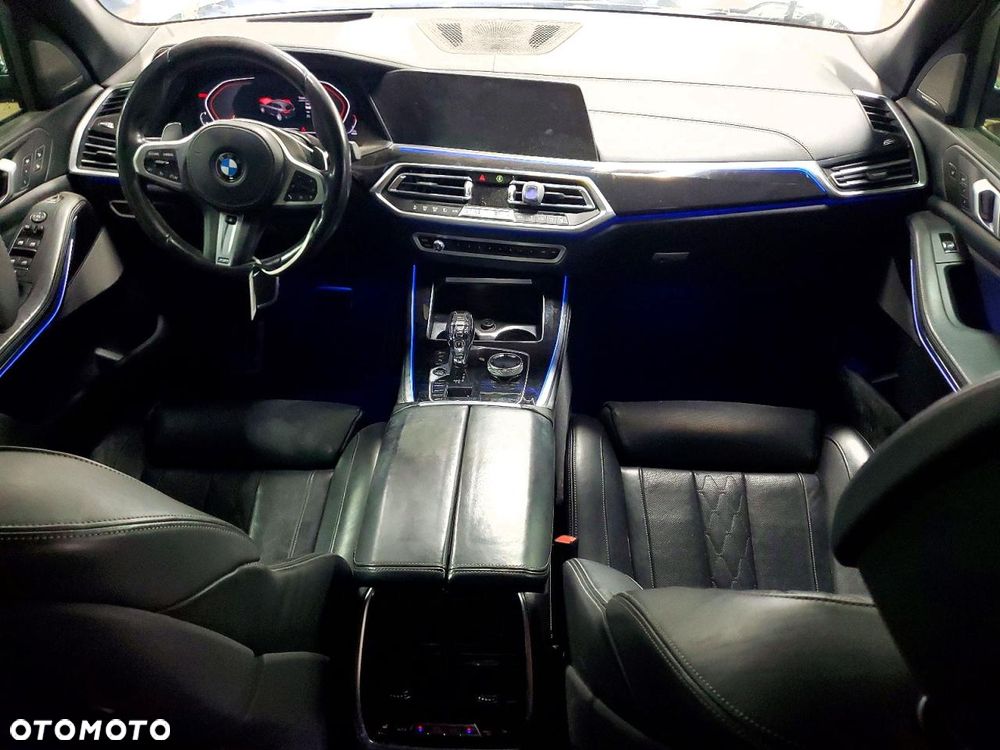 BMW X5 xDrive50i - 10
