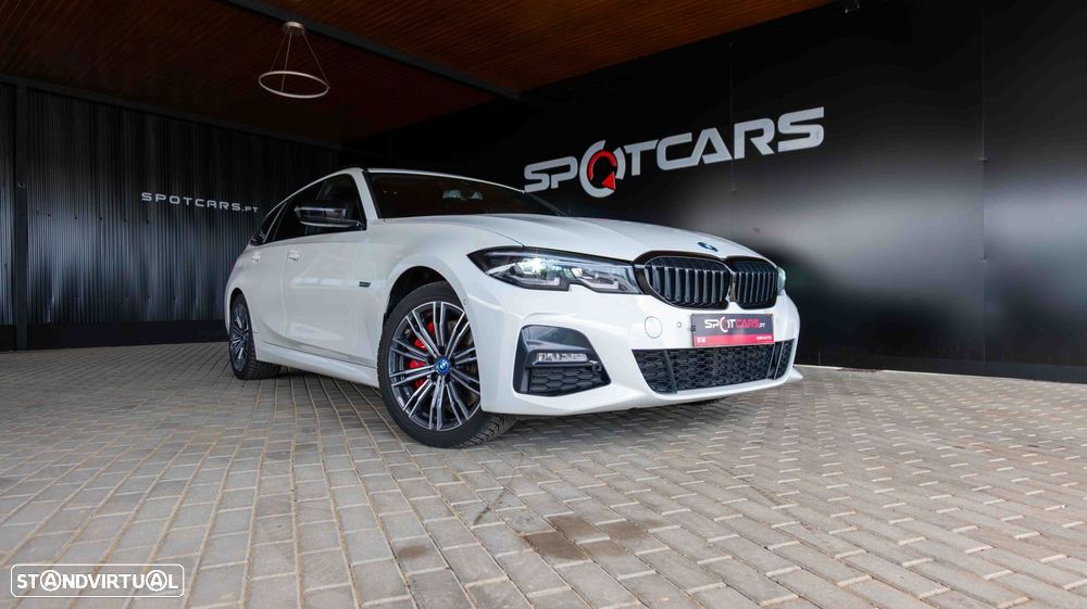 BMW 330 e Touring Pack Desportivo M Pro Auto - 1